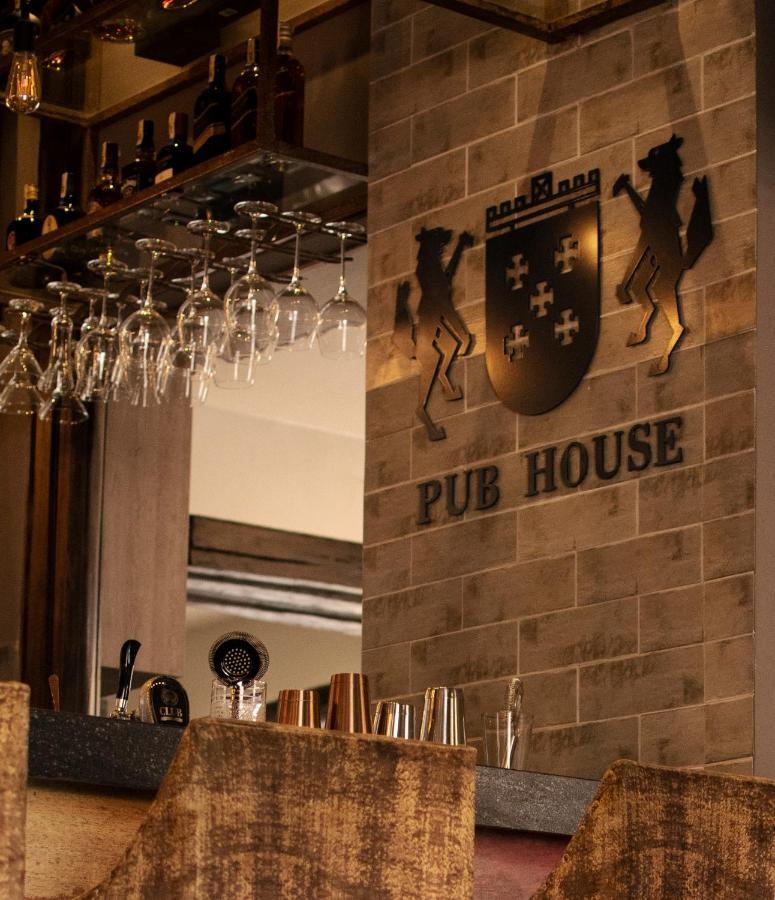 Hotel La Cofradia Pub-House Cuenca Eksteriør bilde